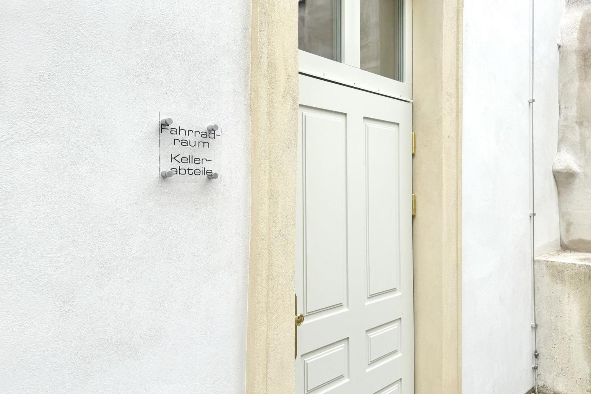Modernes Studio Beim Domplatz Vídeňské Nové Město Exteriér fotografie