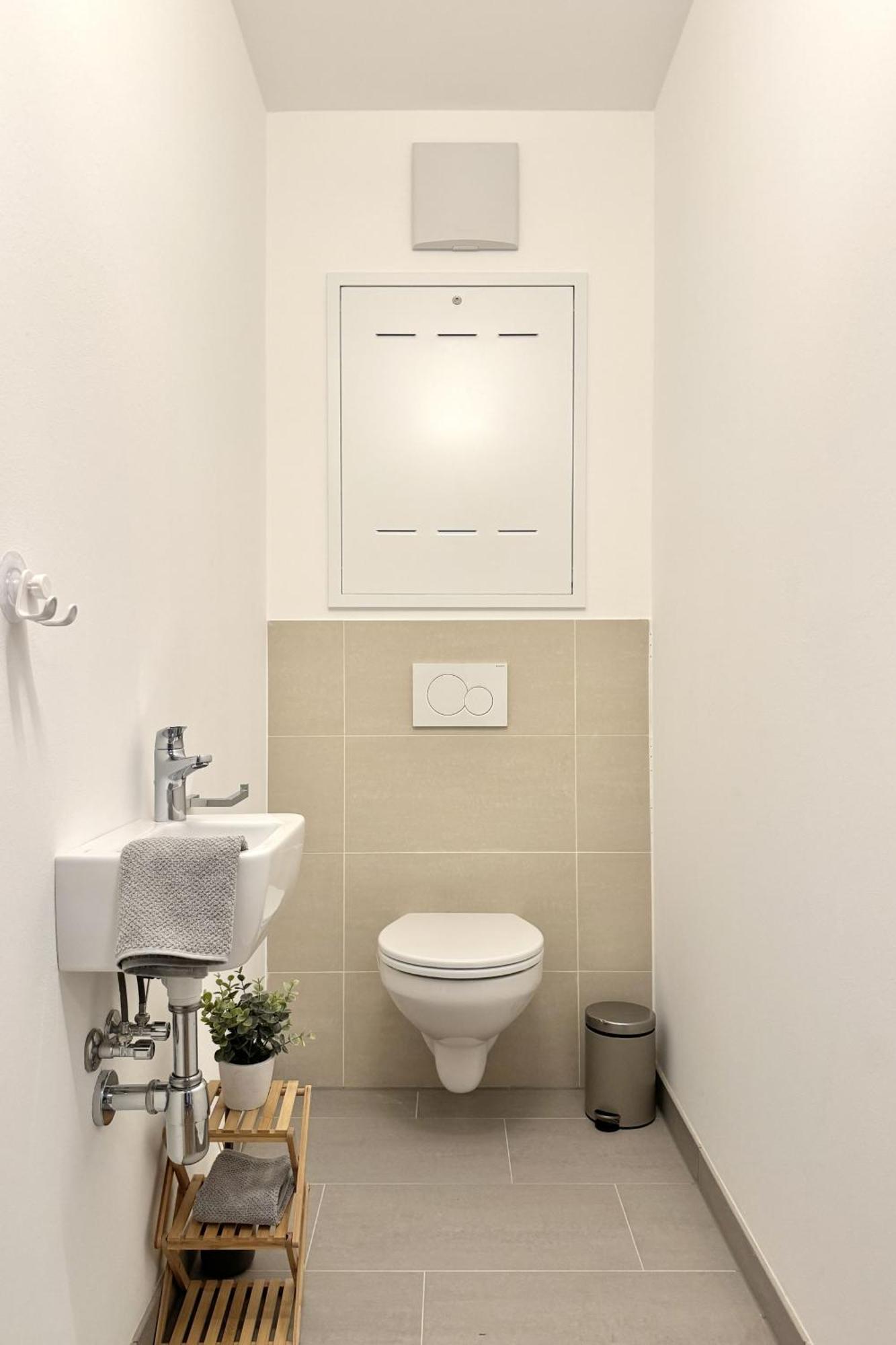 Modernes Studio Beim Domplatz Vídeňské Nové Město Exteriér fotografie